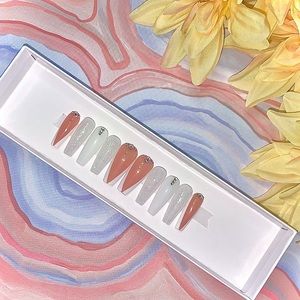 custom press on nails💖